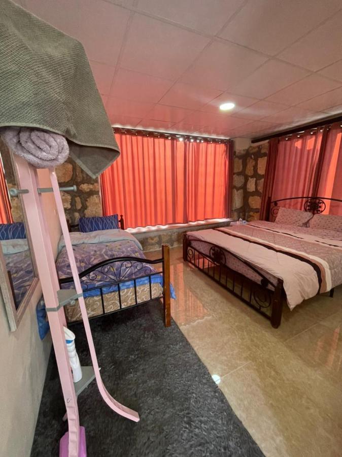 Al-Karak Countryside And Hotel Al-Qasr Exterior foto