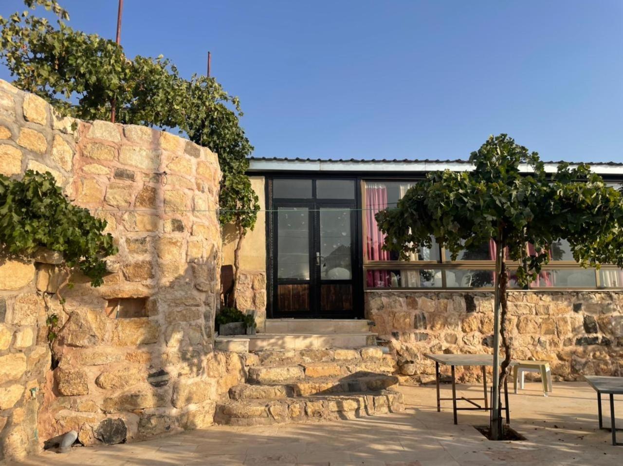 Al-Karak Countryside And Hotel Al-Qasr Exterior foto